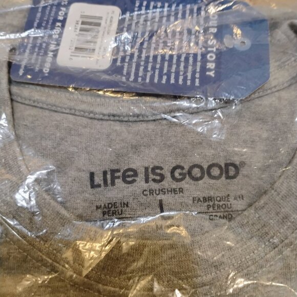 Life is Good Mens T Shirt Peace Love Dogs New Crew neck - Picture 2 of 4